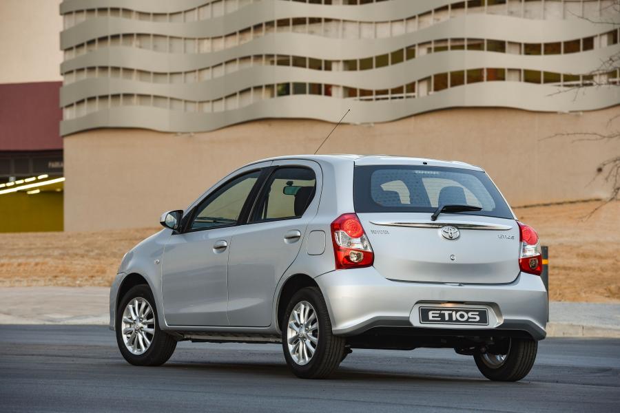  Toyota Etios Hatchback 2016 года  (ZA) (фото 9 из 14)